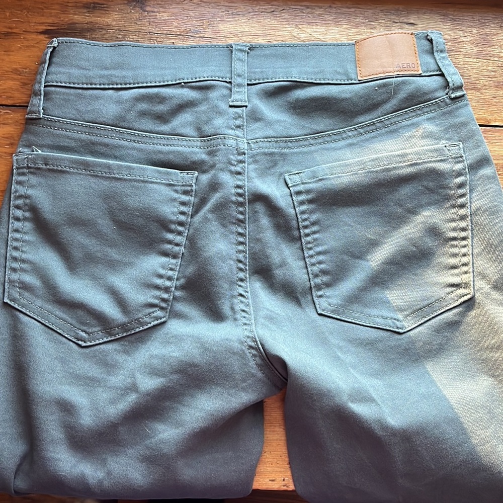 Green High Rise Pants - Picture 5 of 5